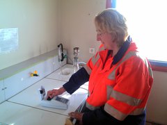 Contrôle des paramètres bactériologiques de l'eau distribuée